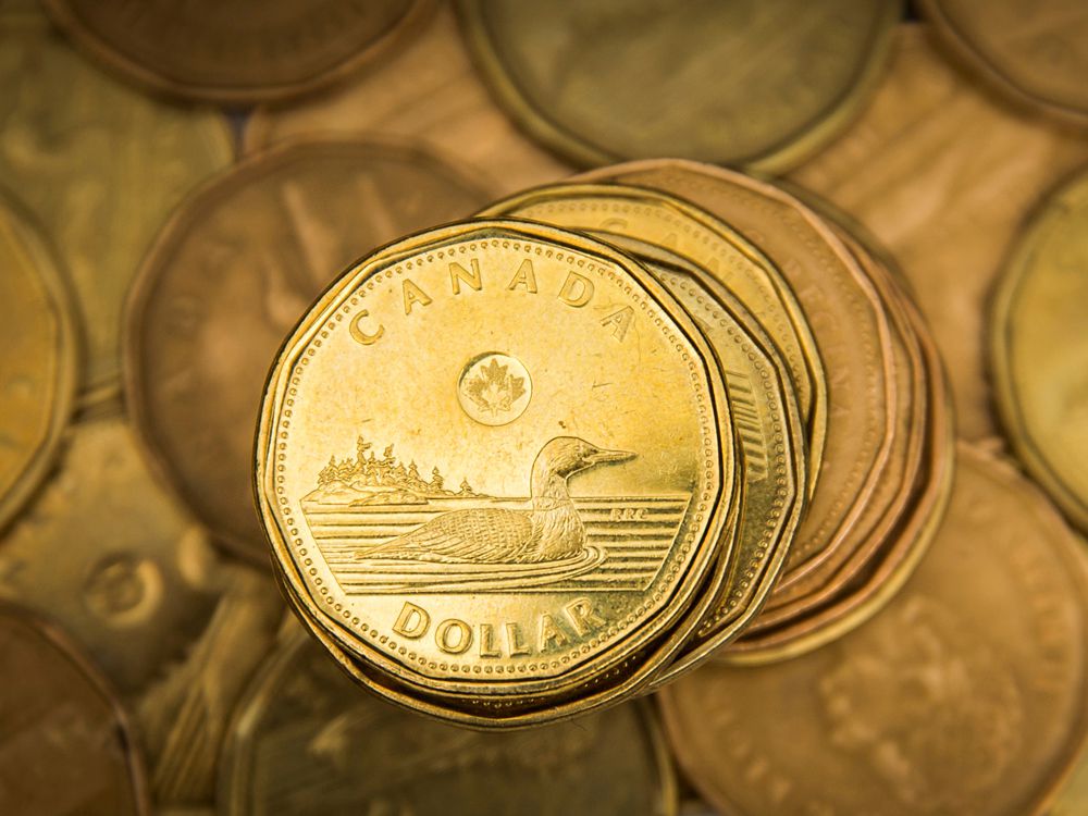 Bank of Canada warns surging loonie could pose risk to economic outlook